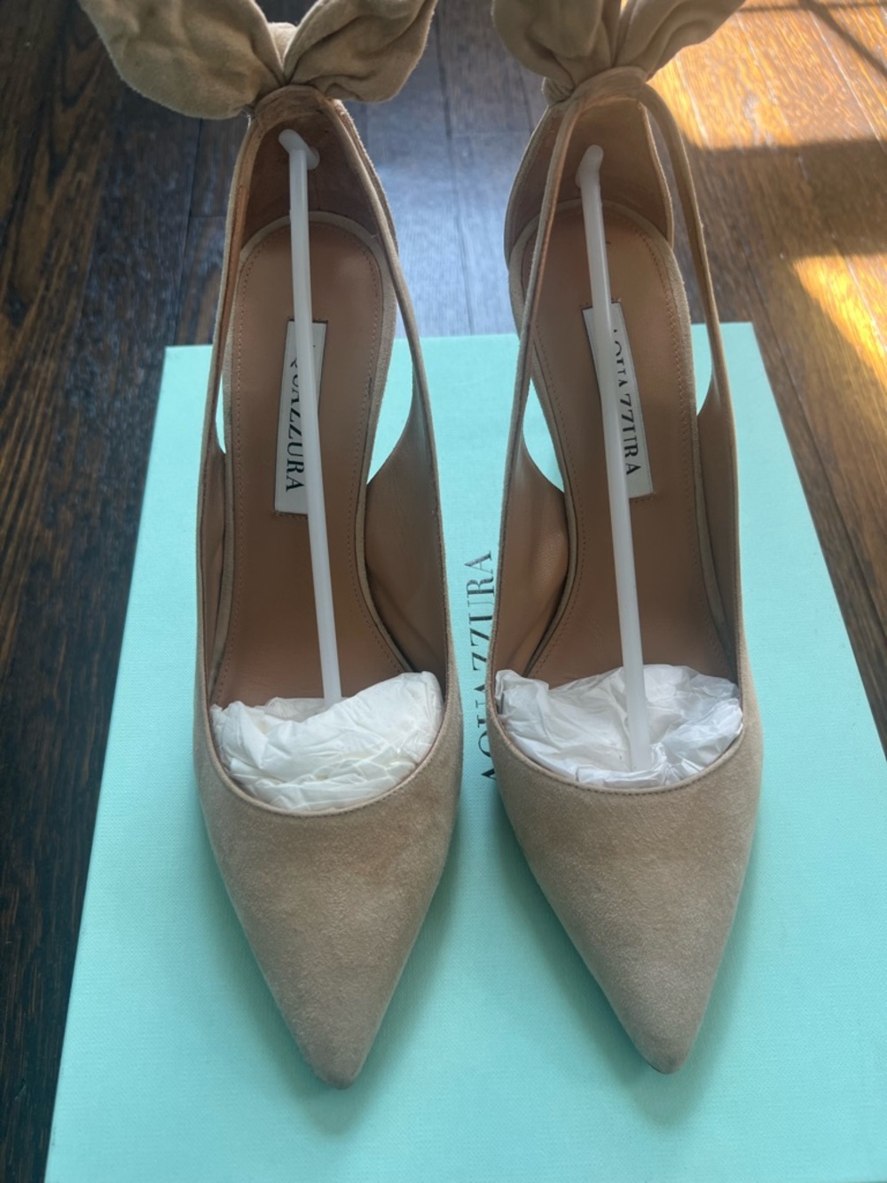 Aquazurra Bow Tie Pumps (37.5) - Picture 3 of 9